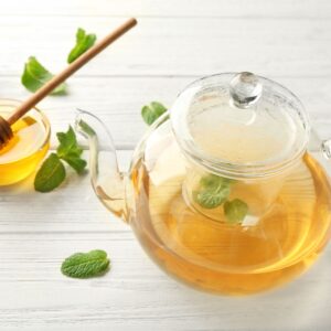 Lemon balm tea for thyroid health: herbal natural remedies