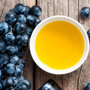 olive oil and grapes polyphenol rich food Mediterranean diet