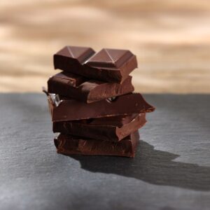 dark chocolate polyphenol rich food woman friendly food for hormone support