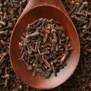 cloves benefits for candida